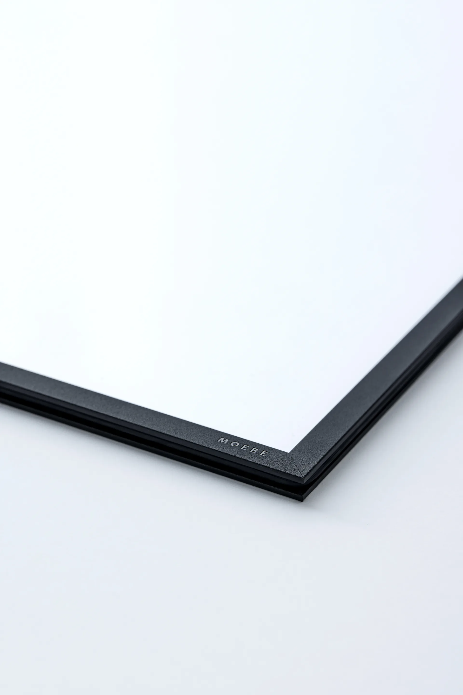 Moebe frame 40x50 cm, Transparent. Black MOEBE