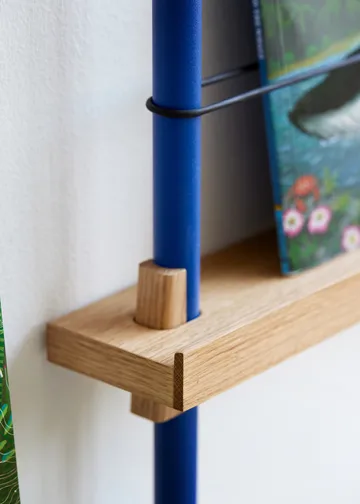 Moebe magazine rack - Smoked oak-blue - MOEBE