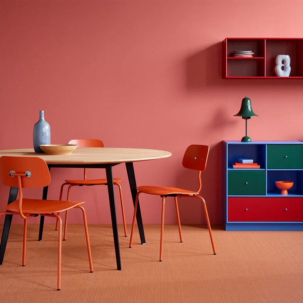 Kevi 2060 chair, O. grey laquered stand-stained ash Montana