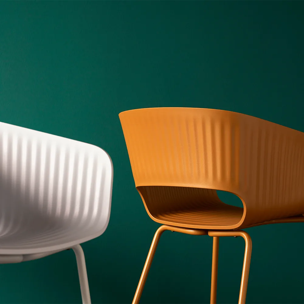 Marée 401 chair, Mushroom lacquered metal legs Montana