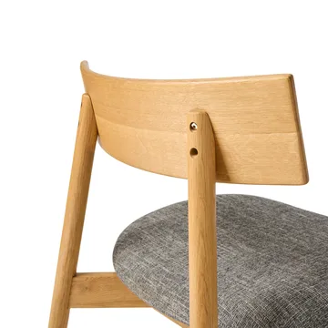 Tetra lounge chair - Concrete-colored fabric–natural oiled oak - MUUBS