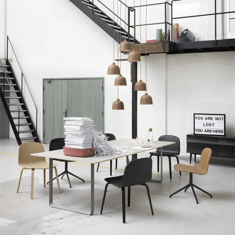 70/70 dining table 255x108 cm, Solid oak-Grey Muuto