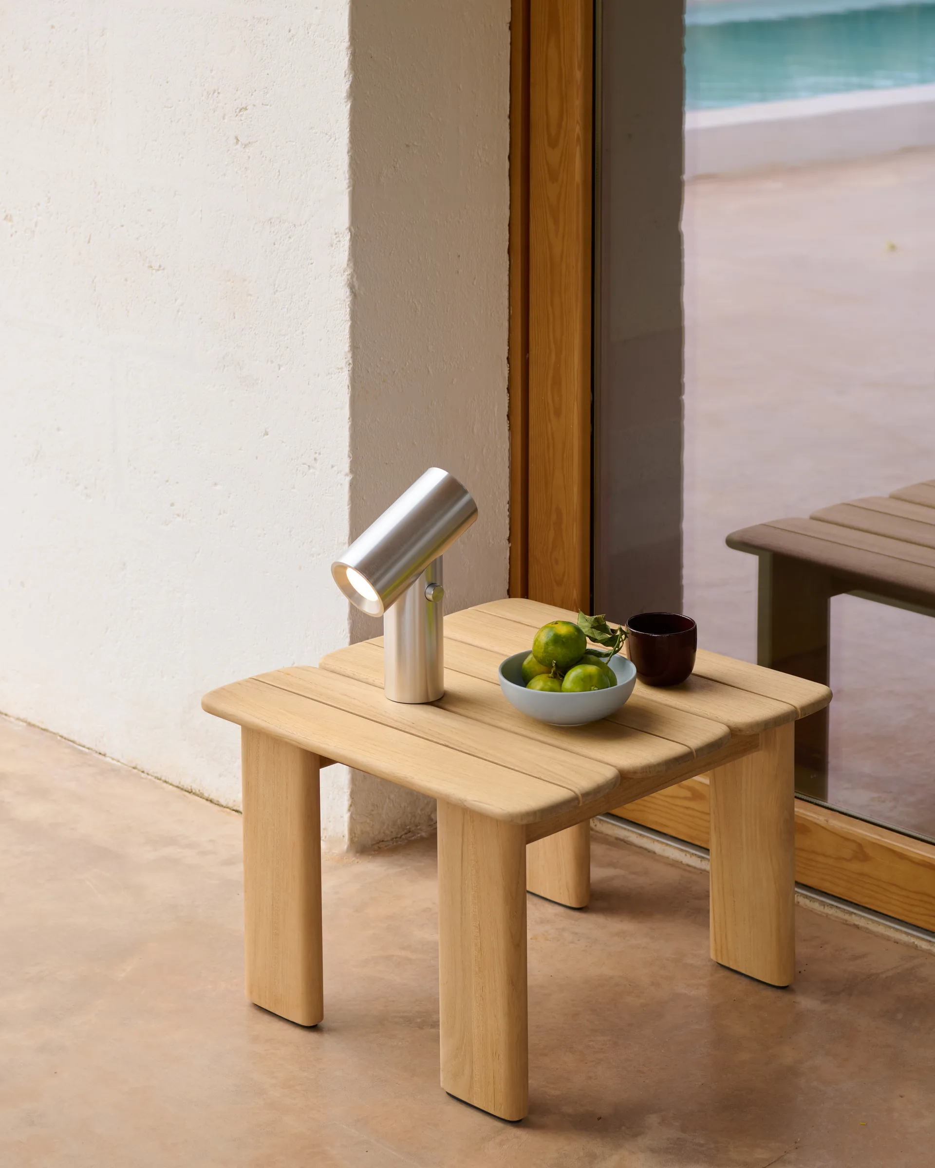 Assemble coffee table, Teak, 55x55 cm Muuto
