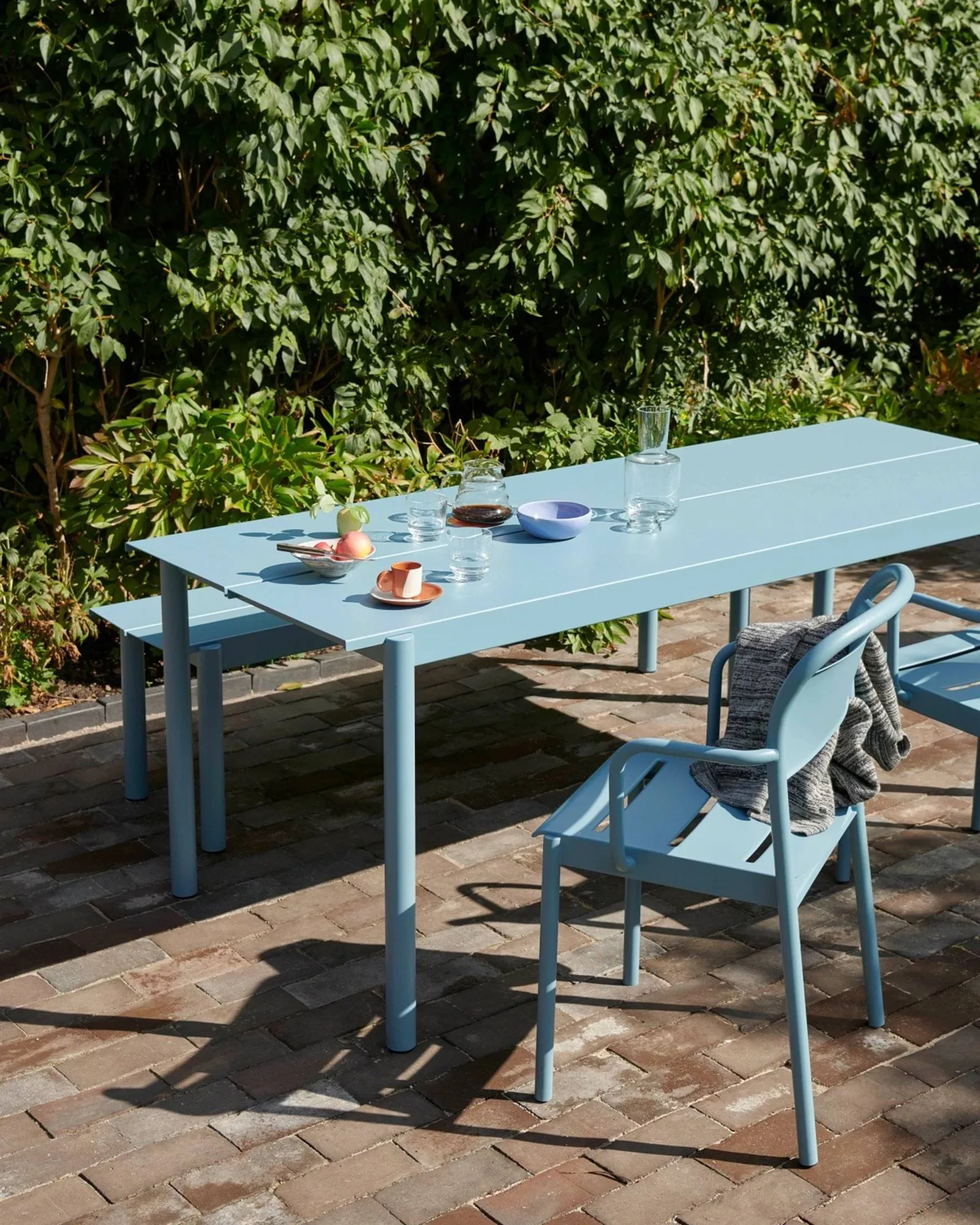 Linear steel armchair, Pale blue Muuto