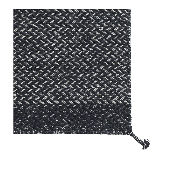 Ply wool rug 80x200 cm - Midnight blue - Muuto