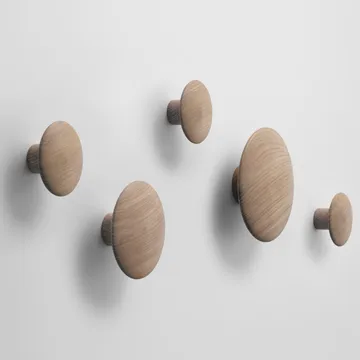 The Dots clothes hook oak - Ø13 cm - Muuto
