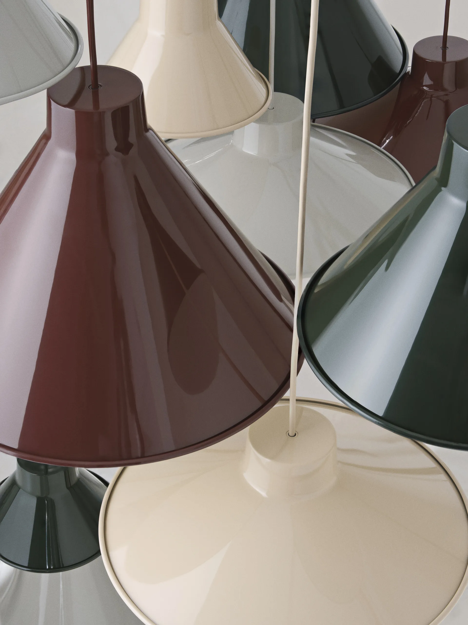 Top ceiling lamp Ø28 cm, Dark green Muuto
