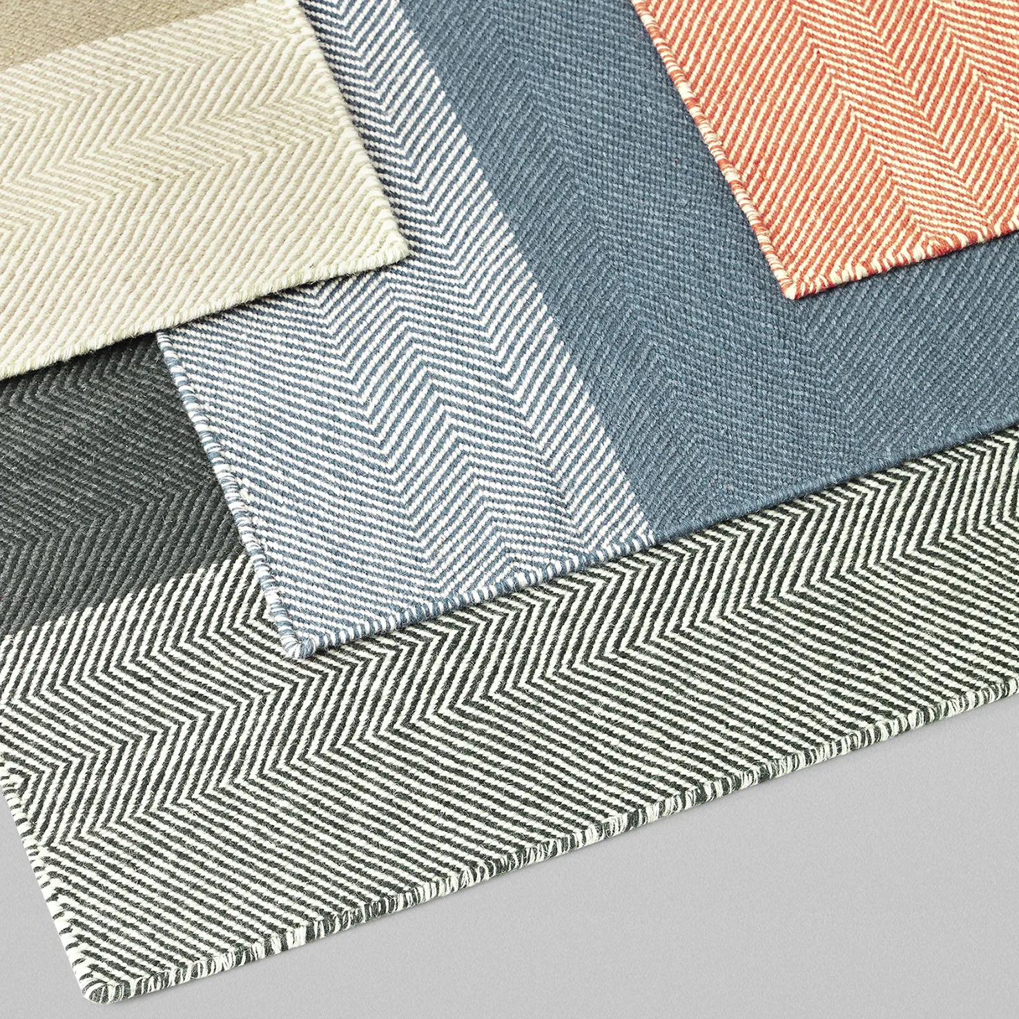 Varjo rug 200x300 cm, blue Muuto