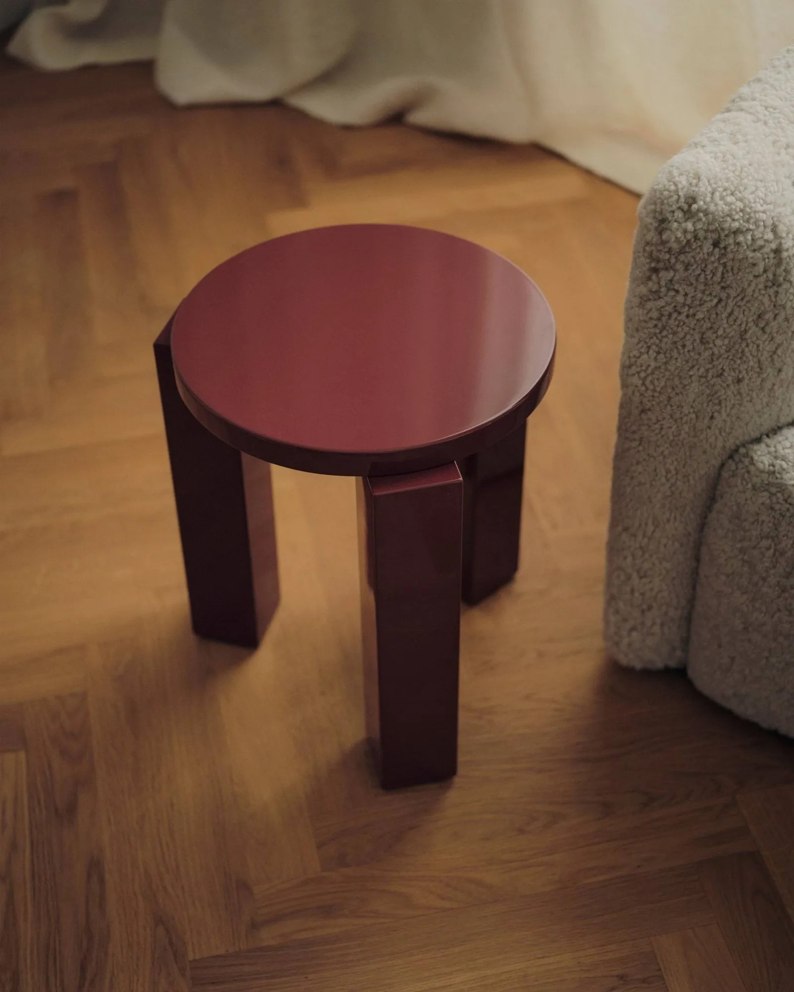 Atlas round stool, Burgundy, Ø36x44 cm New Works