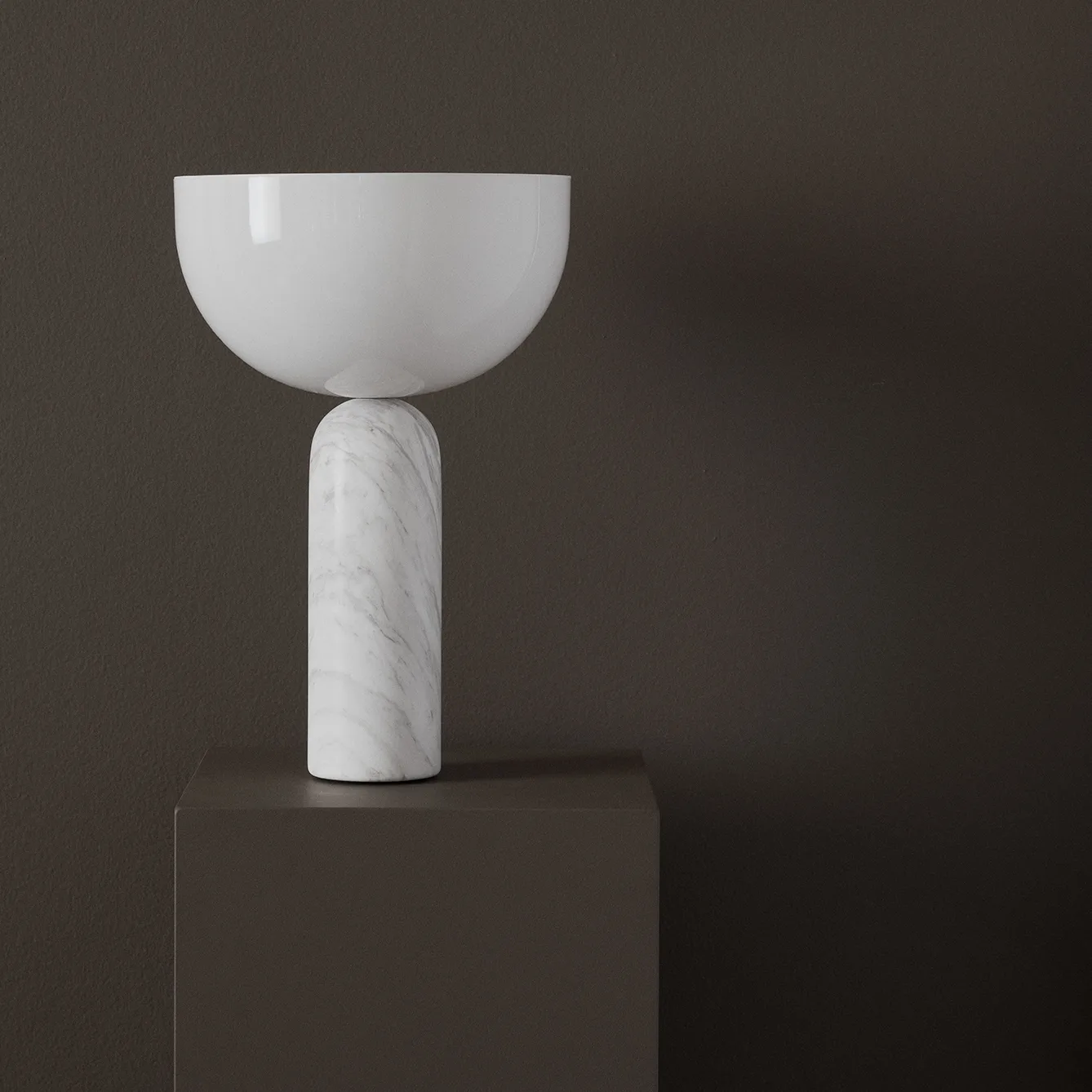 Kizu table lamp large, White marble New Works