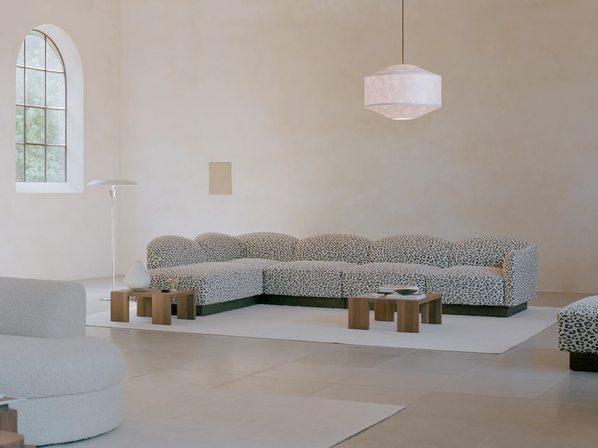 Tennon coffee table, Fumed Oak, 61x61 cm New Works