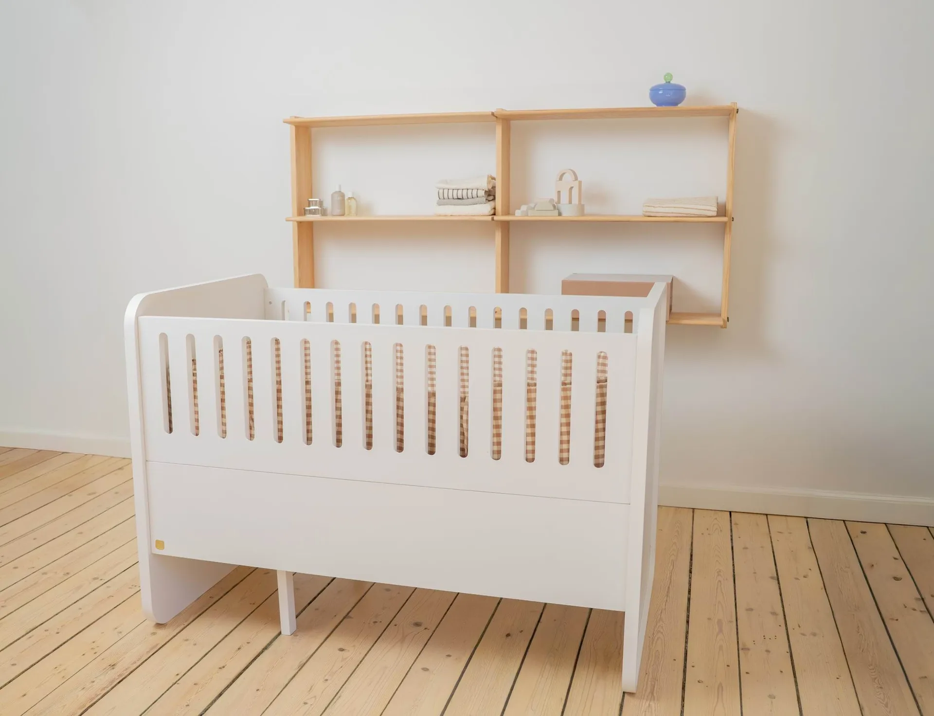 Form baby & junior bed 166x77.5x87 cm, White Nofred