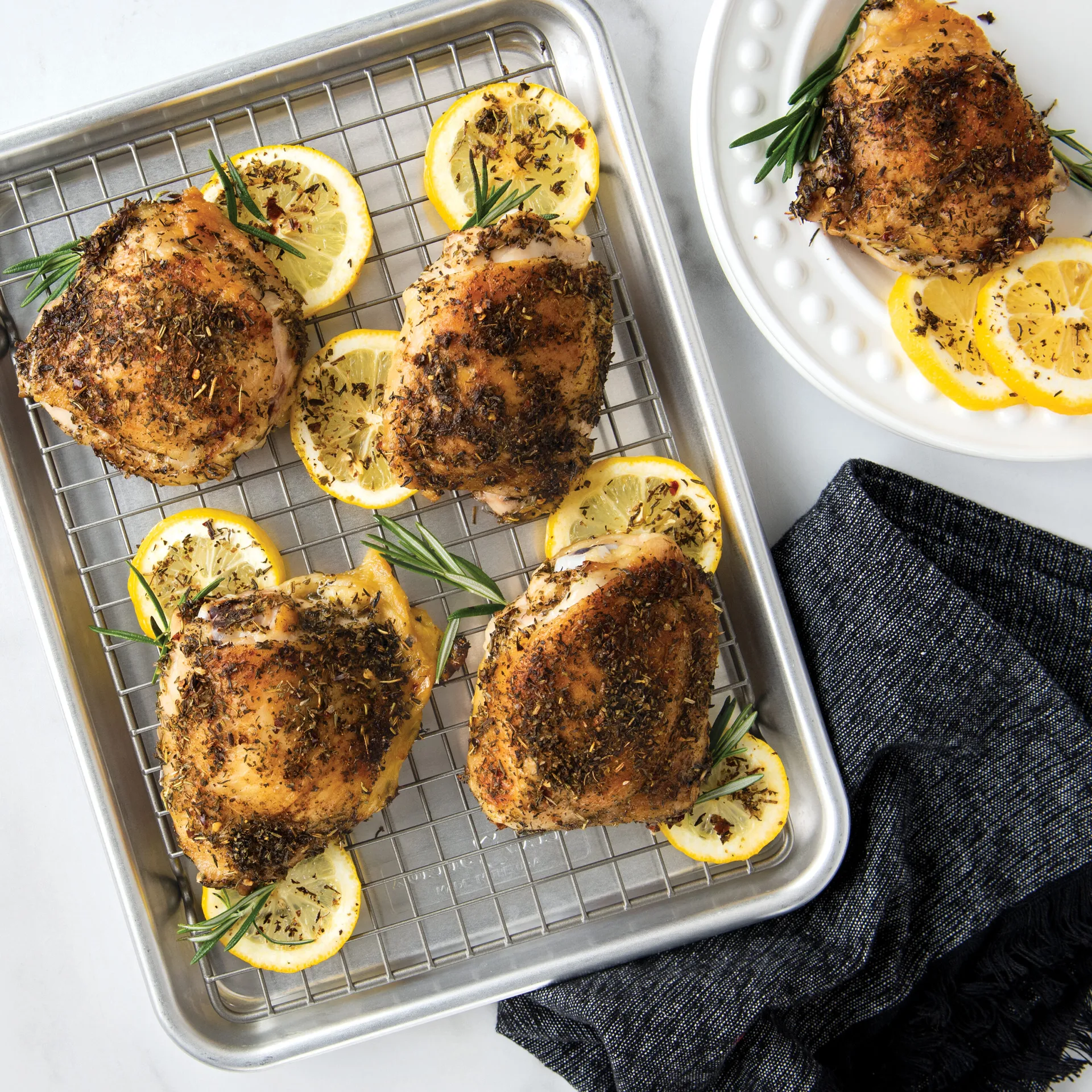 Naturals quarter sheet baking pan with rack, Silver Nordic Ware