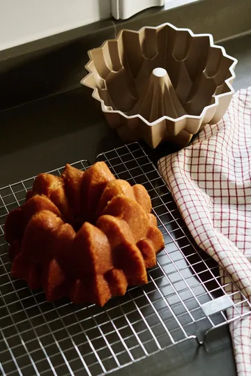 Nordwik Poppy sponge cake pan - Gold - Nordwik