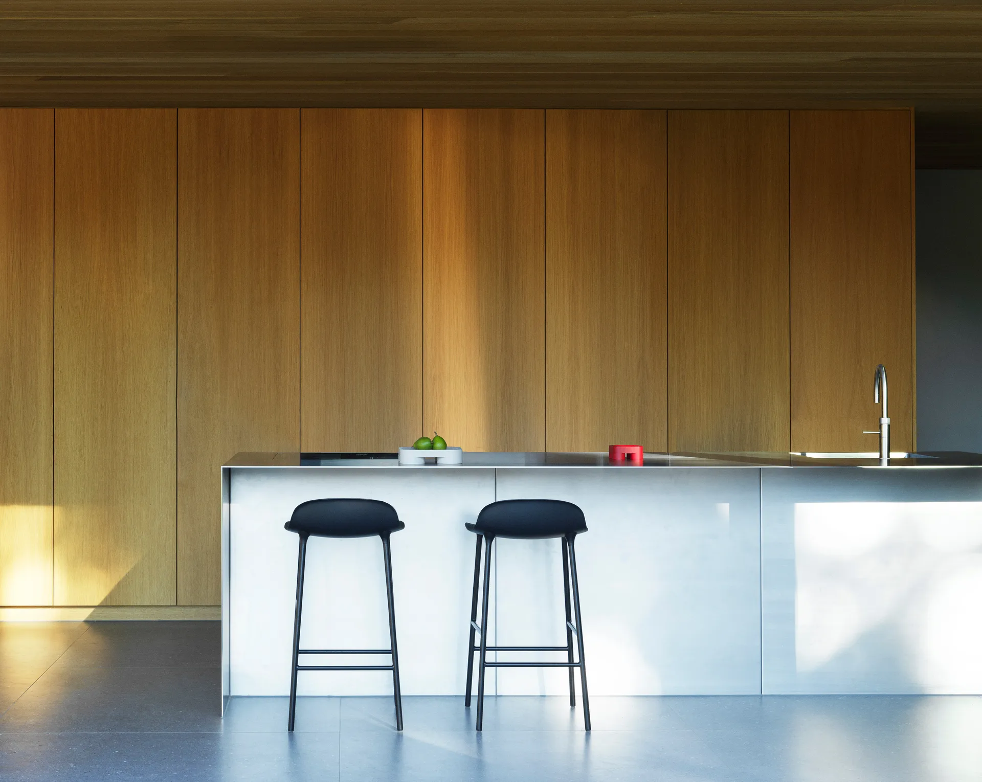 Form barstool metal legs, Black Normann Copenhagen
