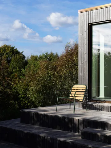 Vig Robinia lounge chair - Green - Normann Copenhagen