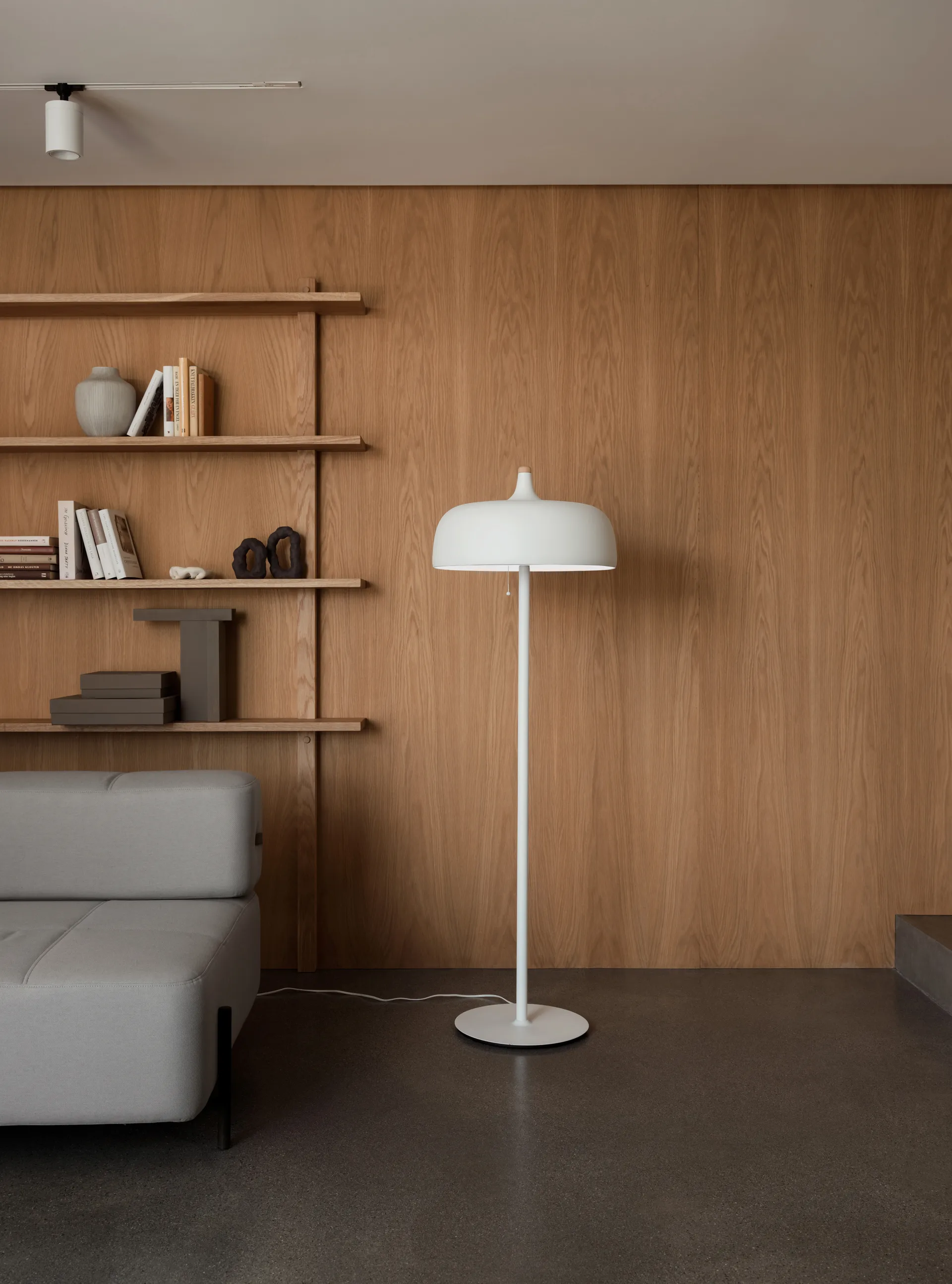 Acorn floor lamp, Matte white Northern