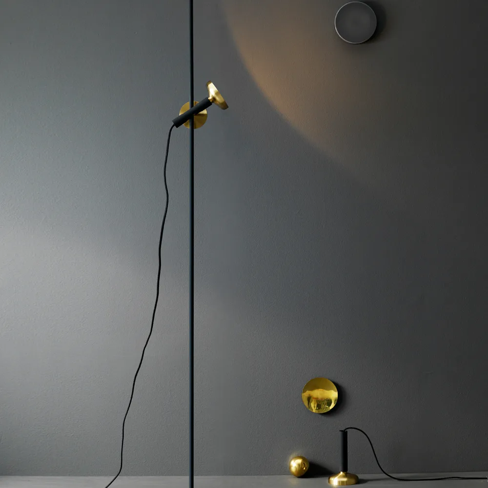Blend 150 floor lamp, White/brass, led Pholc