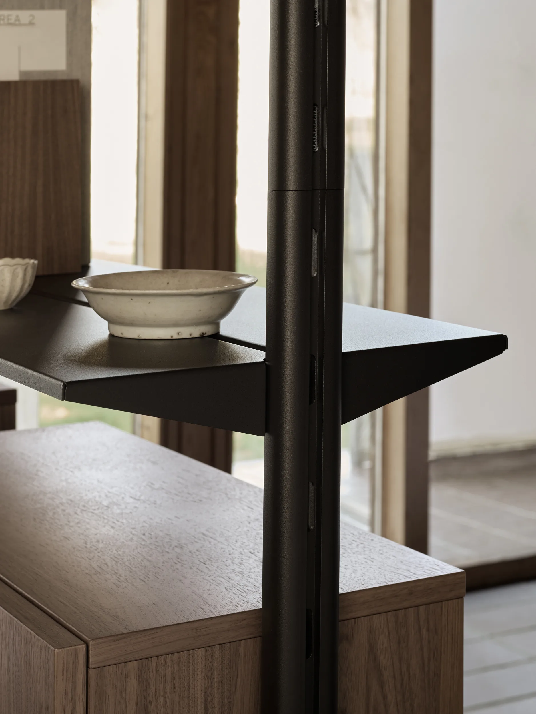 Pira G2 shelving system F C A Black/Walnut 256–264 cm,  Pira