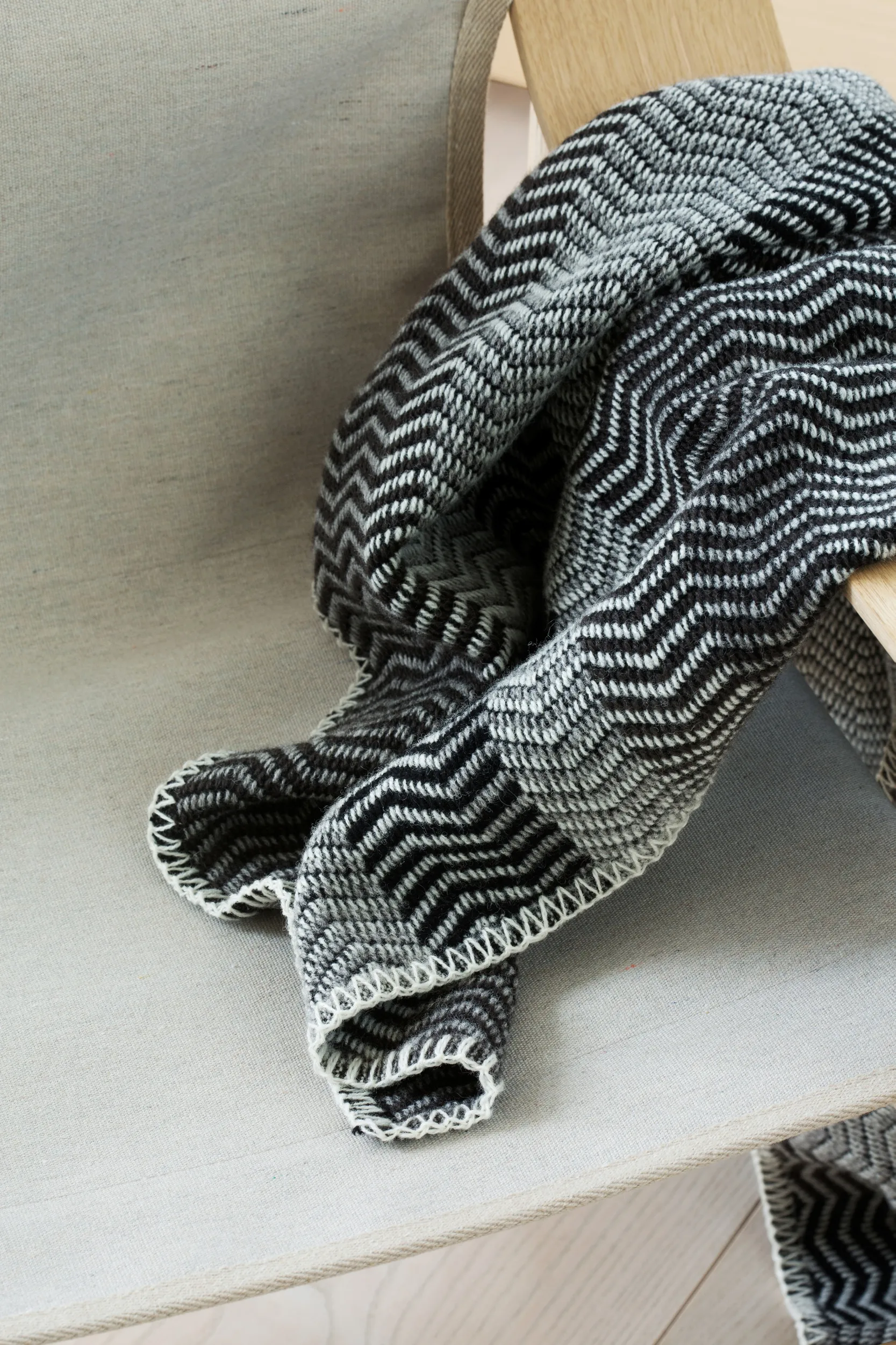 Fri blanket 150x200 cm, Gray day Røros Tweed