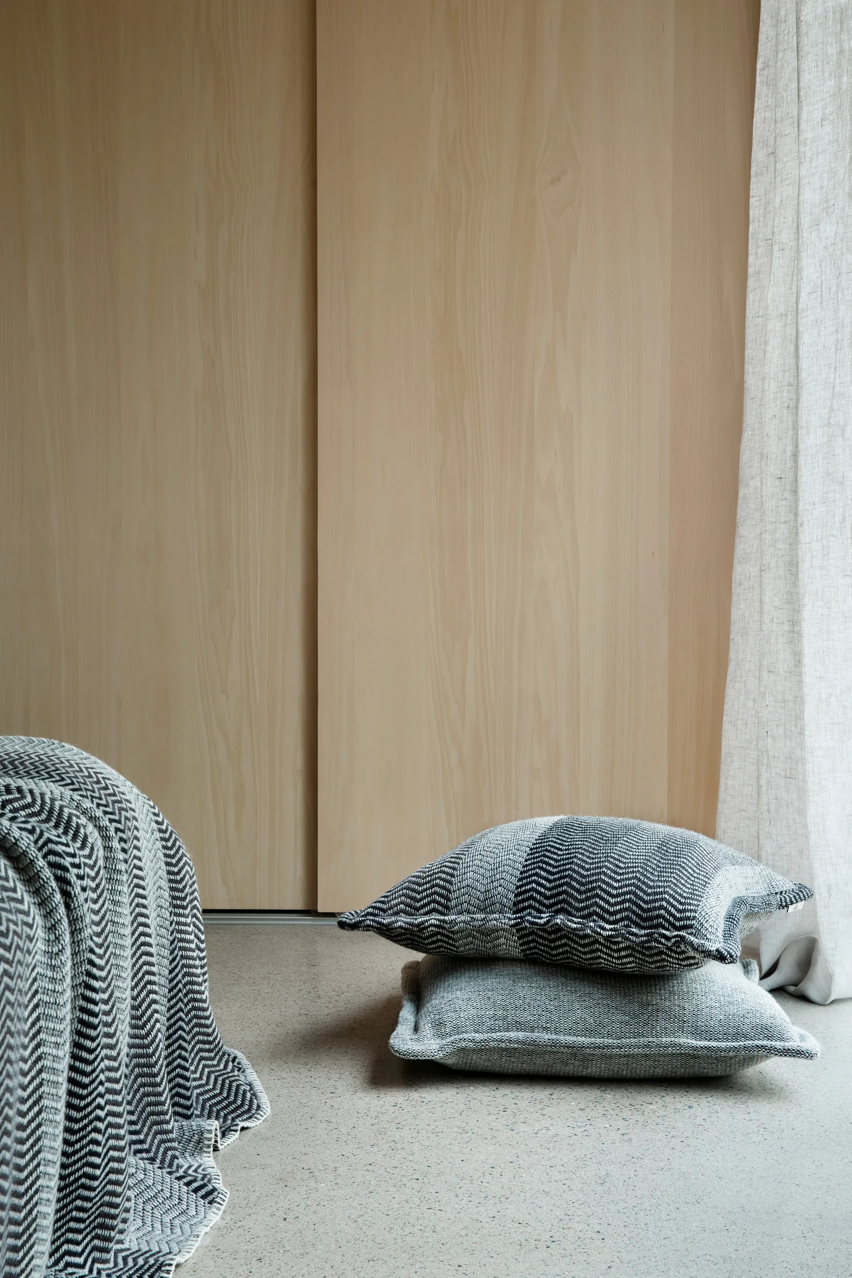 Fri blanket 150x200 cm, Gray day Røros Tweed