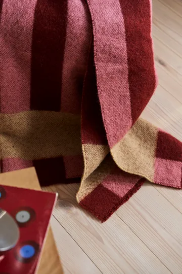 Aisles wool blanket 130x180 cm - Red - Scandi Living