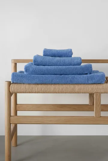 Drift bath towel 70x140 cm - Blue - Scandi Living