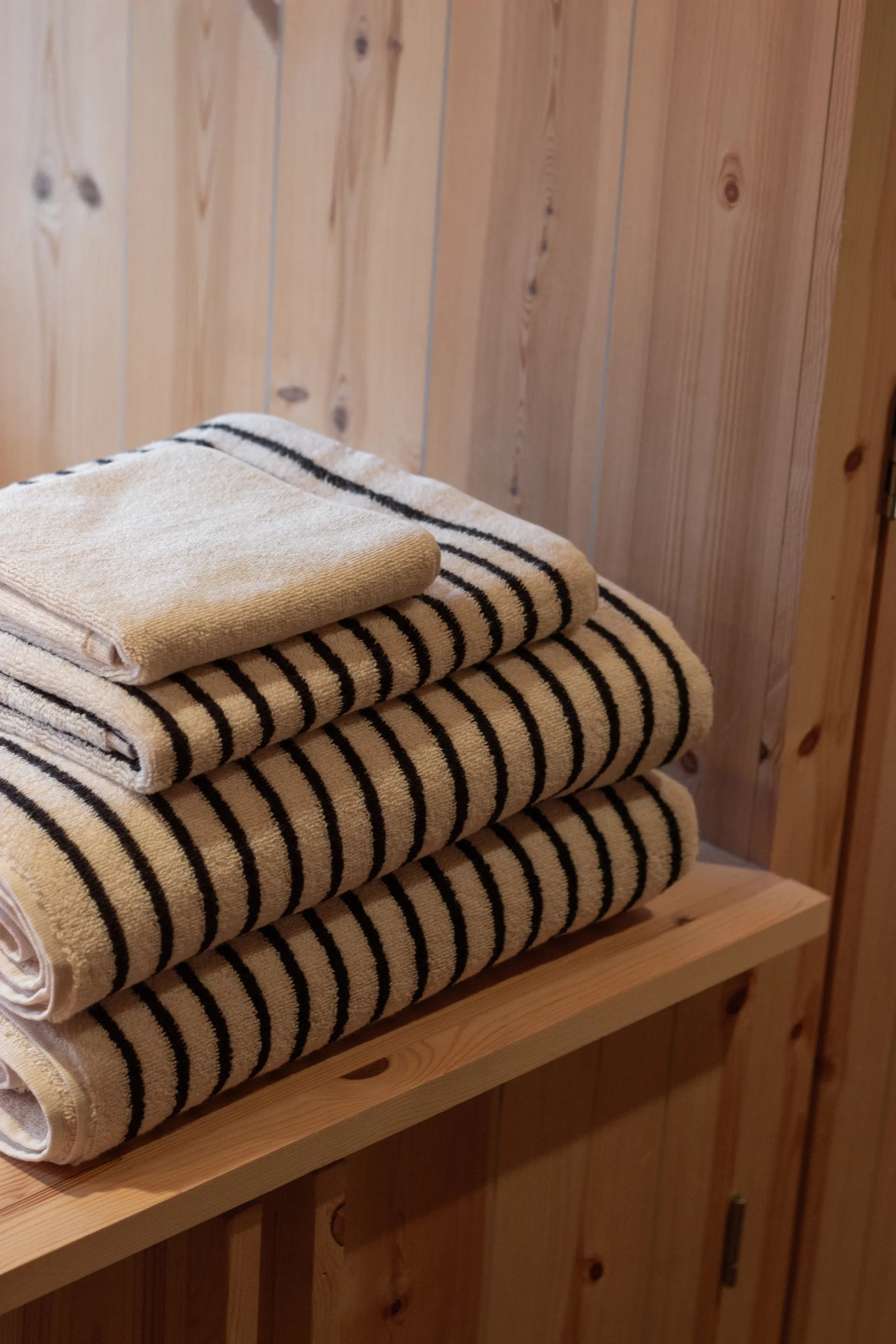 Drift towel 30x50 cm, White Scandi Living