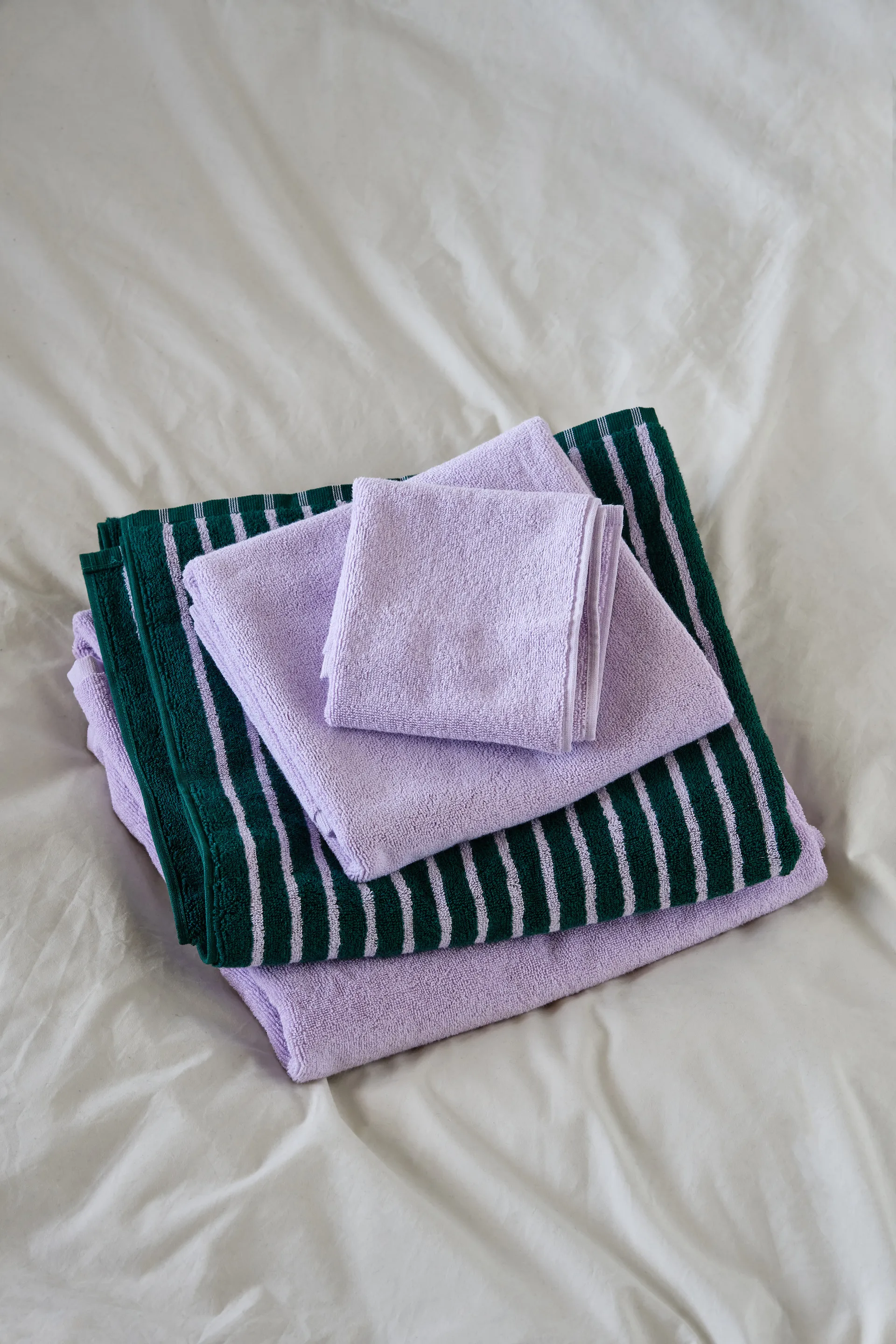 Drift towel 50x70 cm, Purple Scandi Living
