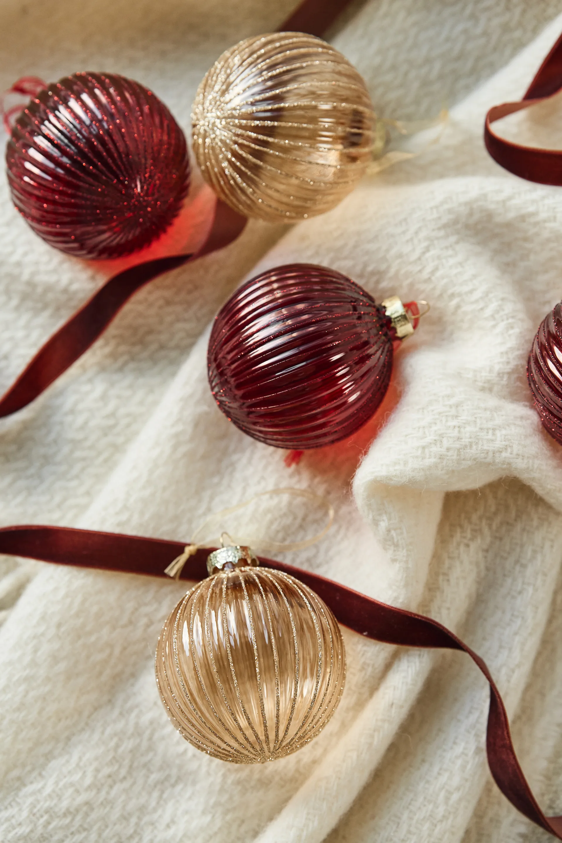 Holiday baubles 6-pack, Red Scandi Living