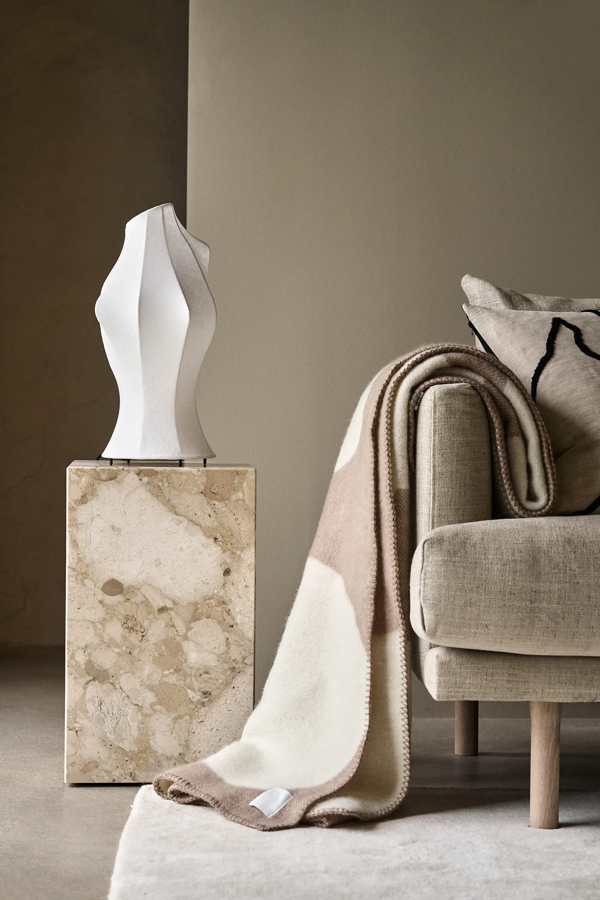 Leaf wool throw 130x180 cm, Mole Scandi Living