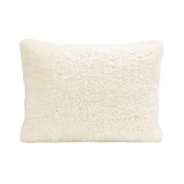 Shepherd Lina sheep skin cushion 40 x 30 cm - creme - Shepherd of Sweden