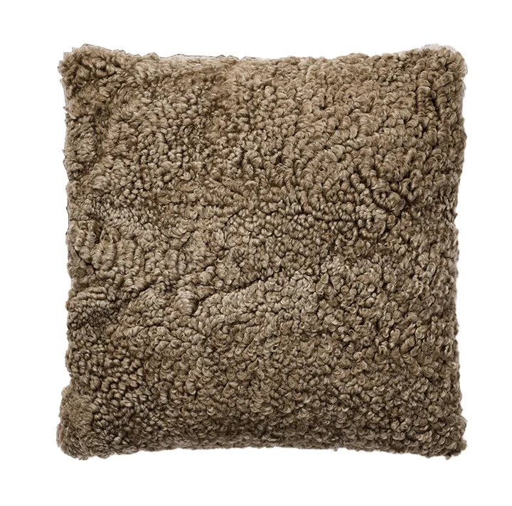 Shepherd Lina sheep skin cushion 40 x 40 cm - Desert - Shepherd of Sweden