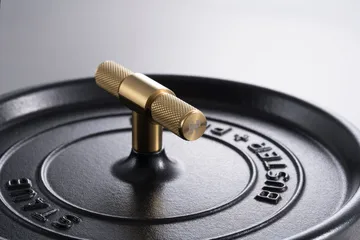 Buster & Punch T-shaped knob 8 cm - Brass - STAUB