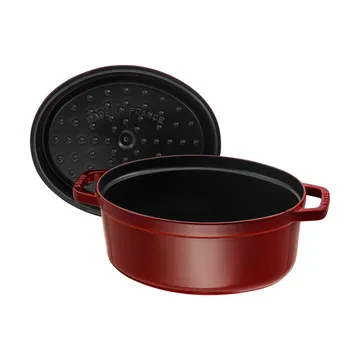 Staub La Cocotte oval cast iron pot 5.5 L - Grenadine red - STAUB