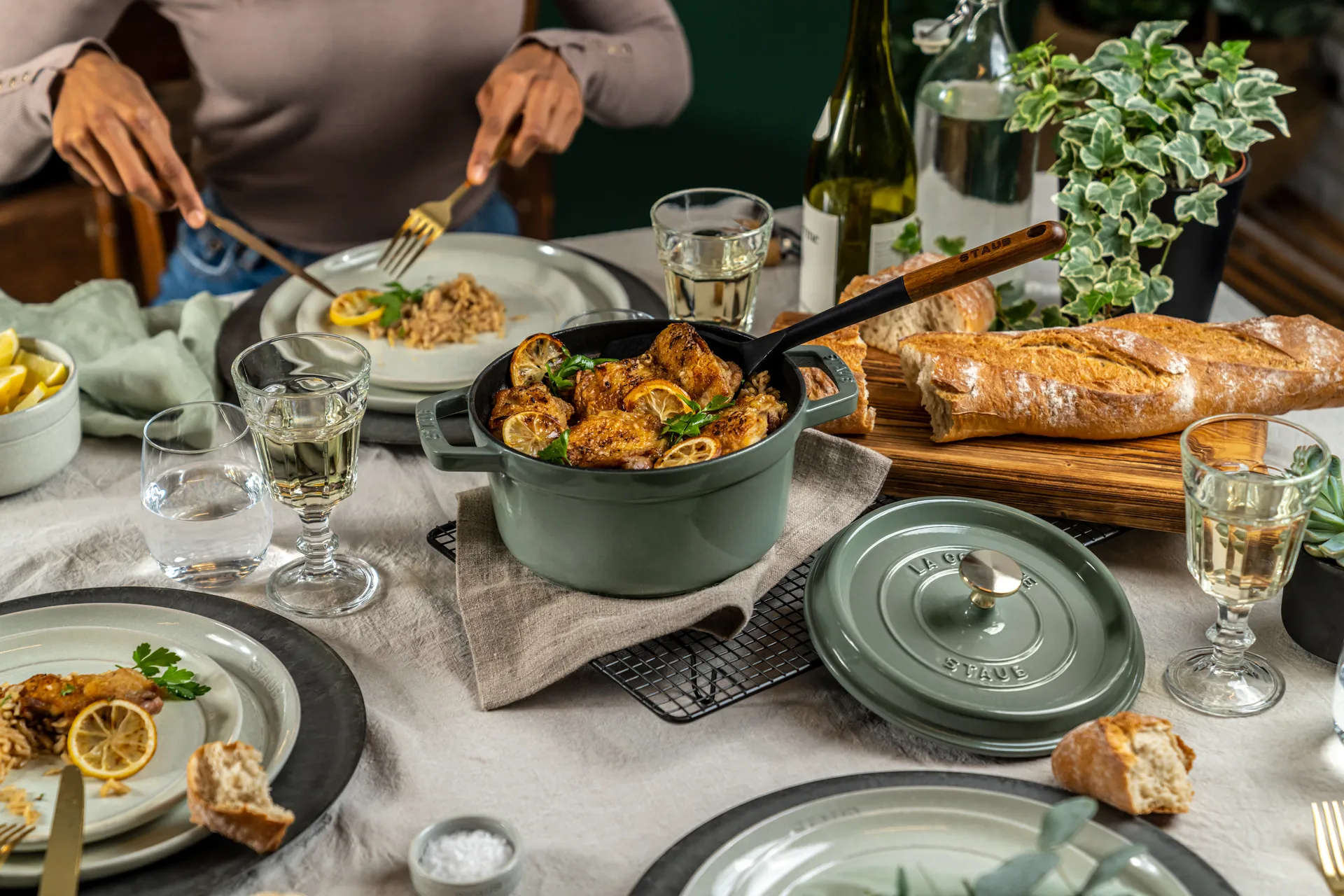 Staub La Cocotte round cast iron pot 6.7 L, Eucalyptus wood STAUB