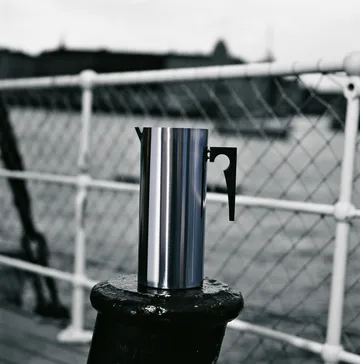 Cylinda Line jug with icelip - steel - Stelton