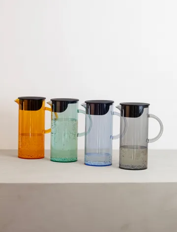 EM77 jug with lid 1.5 L - Smoke - Stelton