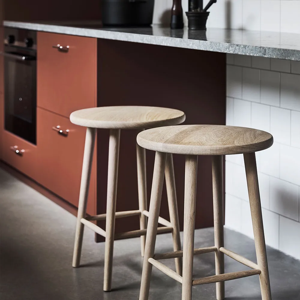 Miss Button bar stool, Oak natural oil. high Stolab