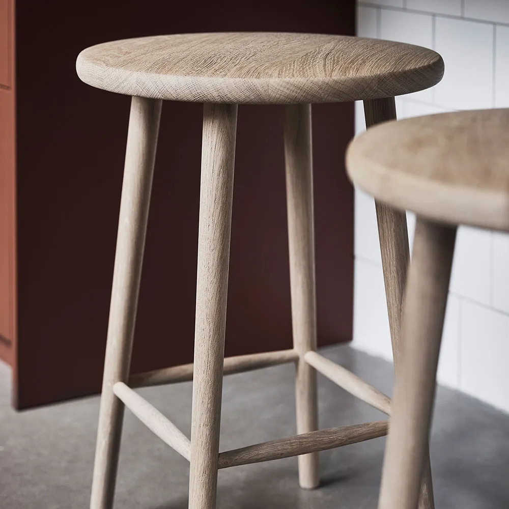 Miss Button bar stool, Oak natural oil. high Stolab