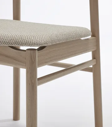 Prima Vista chair light matte lacquered oak - Textile Atto Driftwood V3576/01 grey - Stolab