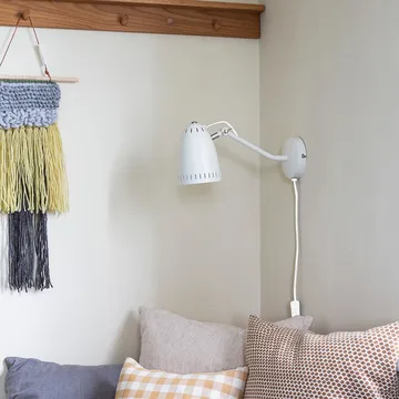 Dynamo wall lamp - matte whisper white - Superliving