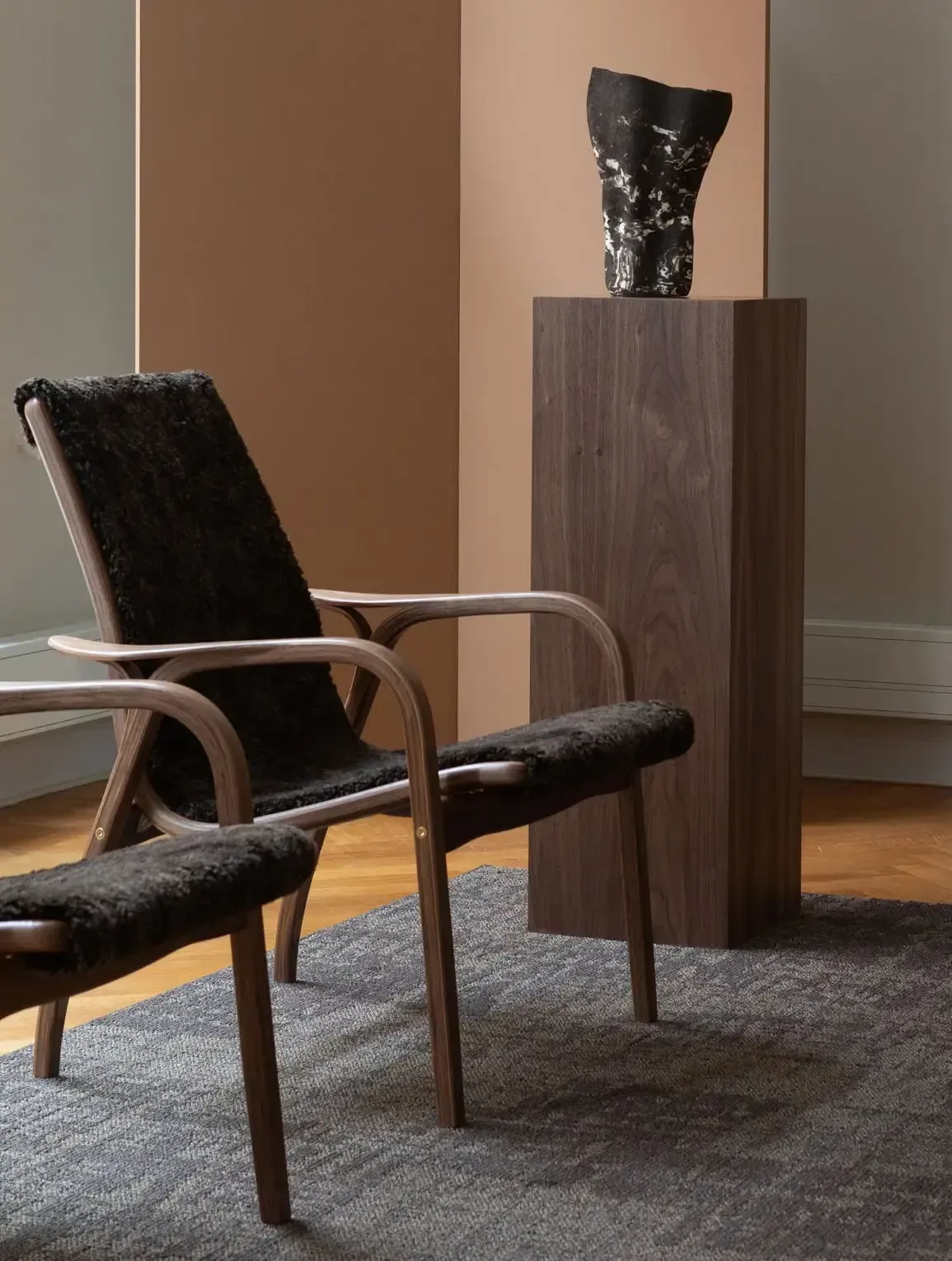 Laminett armchair, Sheepskin Charcoal-oiled oak Swedese