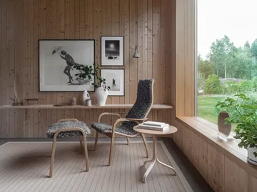 Lamino armchair - Sheepskin Moonlight-white-pigmented oak - Swedese