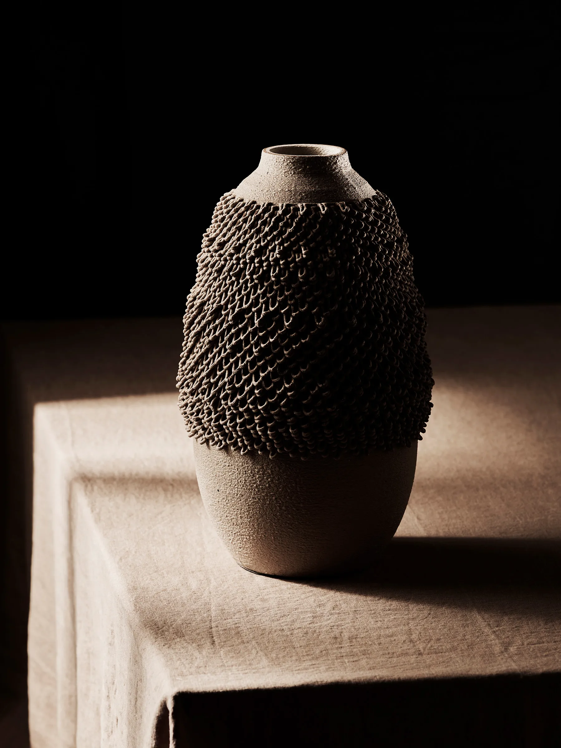 Aria vase large, Brown Tell Me More