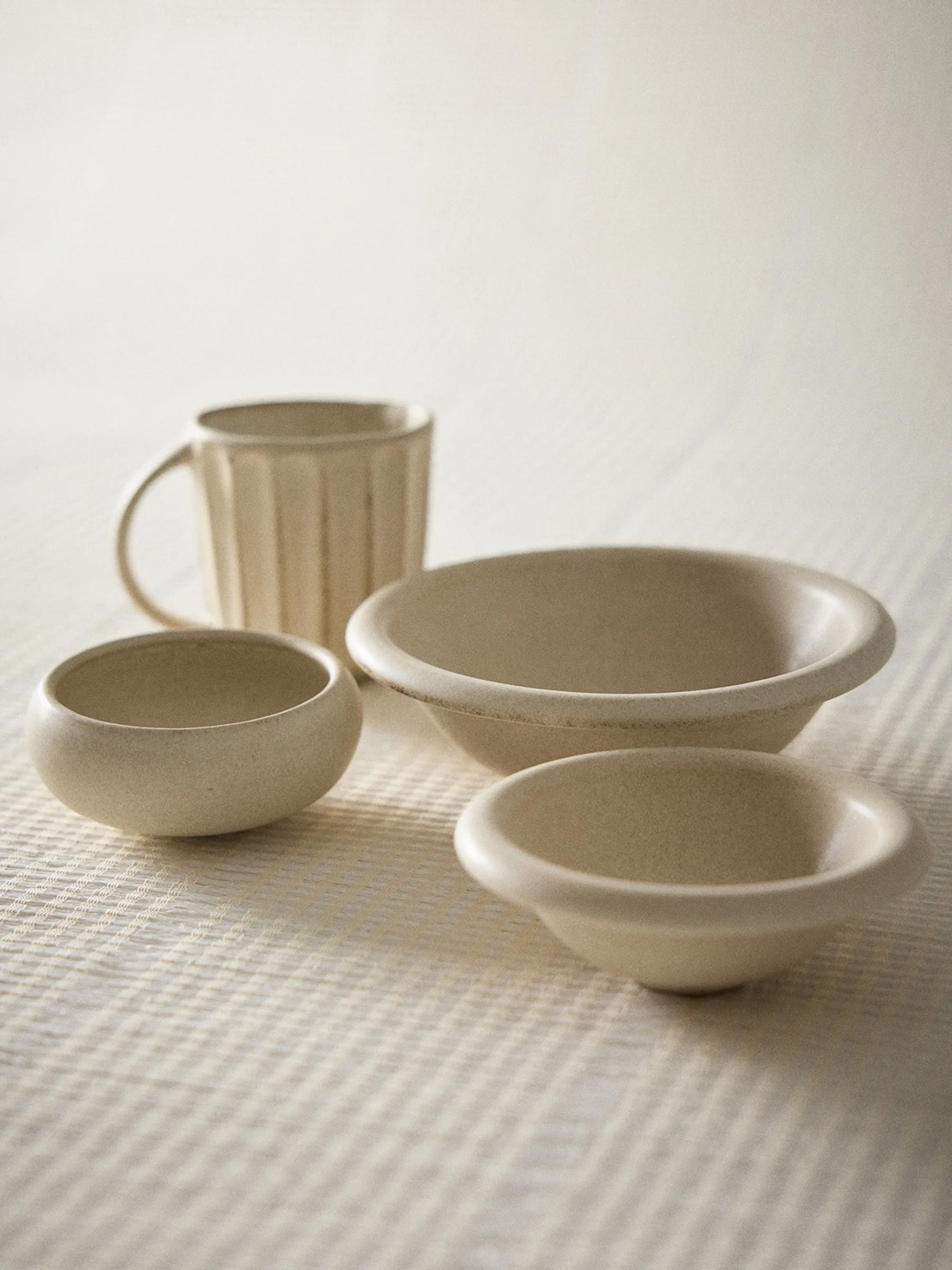 Elba globe bowl, Sand beige, Ø11 cm Tell Me More
