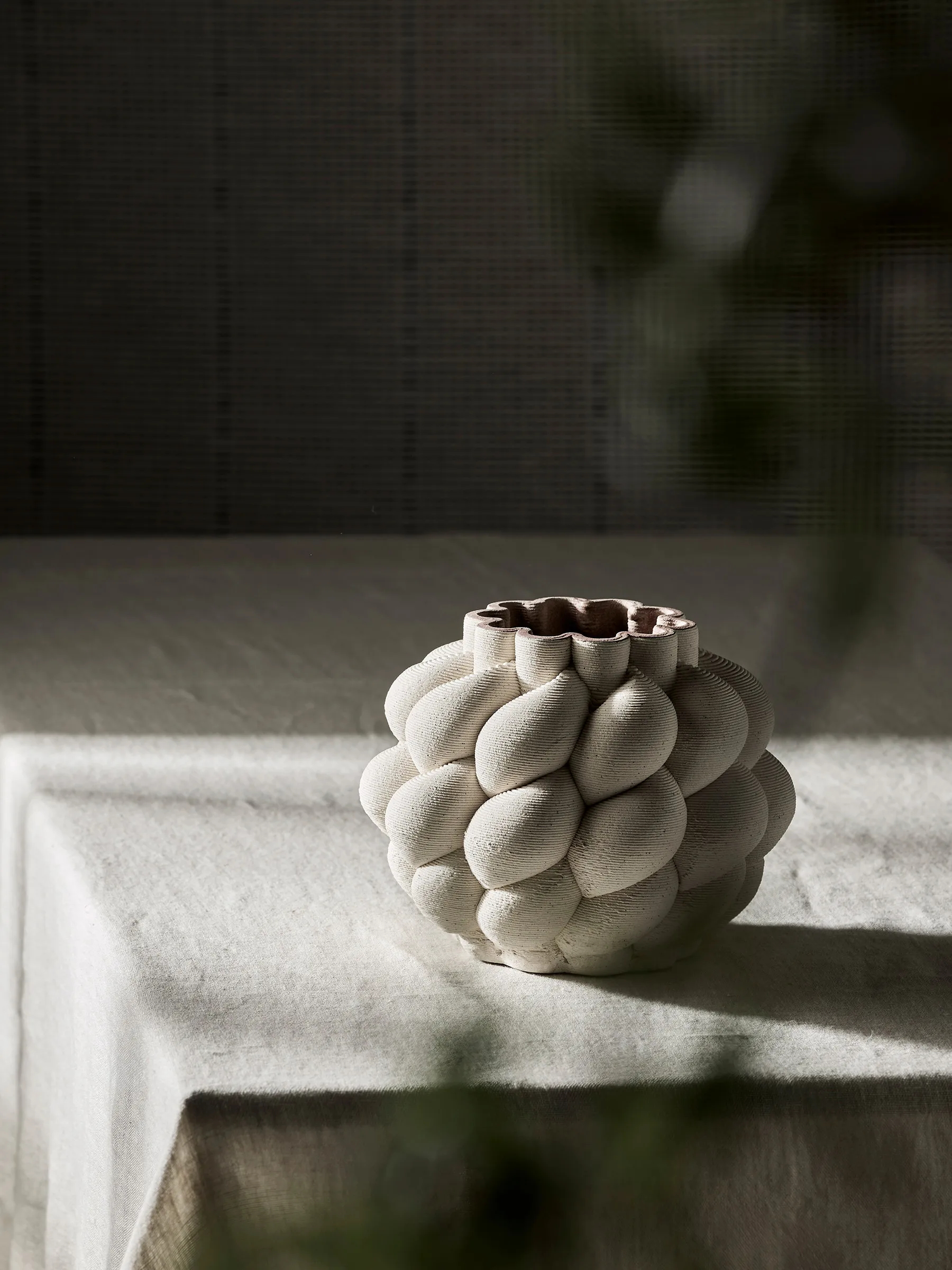 Nuvola vase, Off-white, small Tell Me More