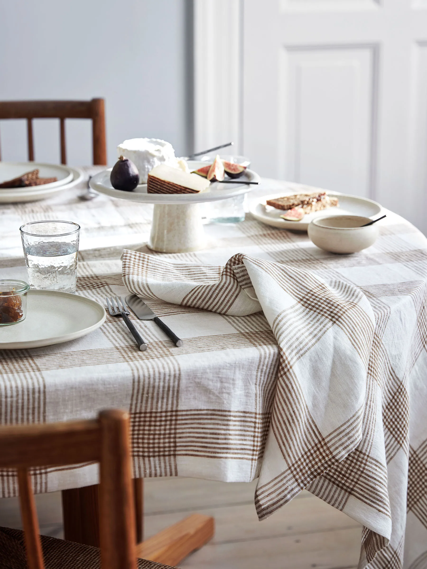 Odette tablecloth, Brown, 145x145 cm Tell Me More