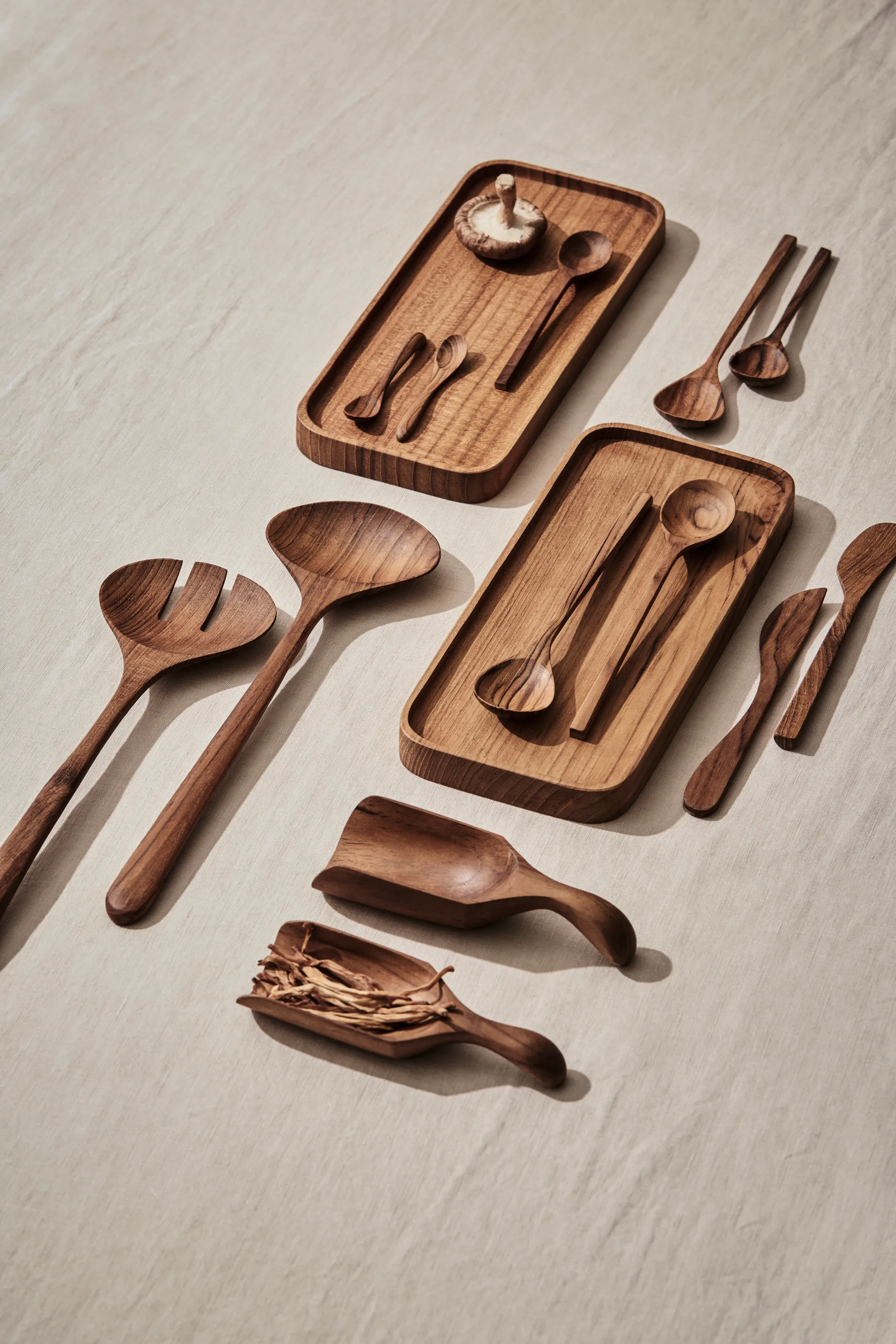 Teak salad servers 2 pieces, Brown Tell Me More