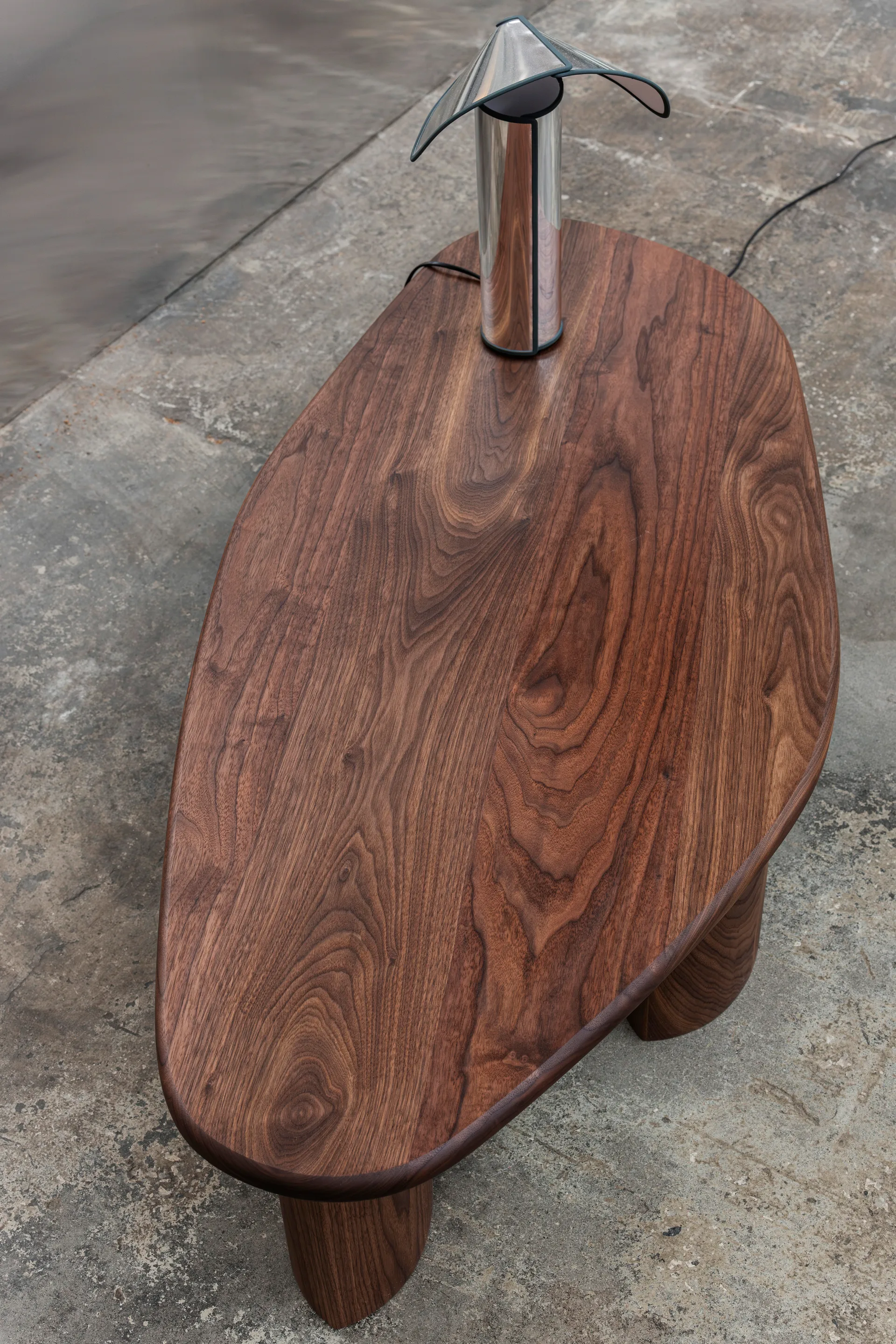 Lowe coffee table, Walnut dark brown Tinted